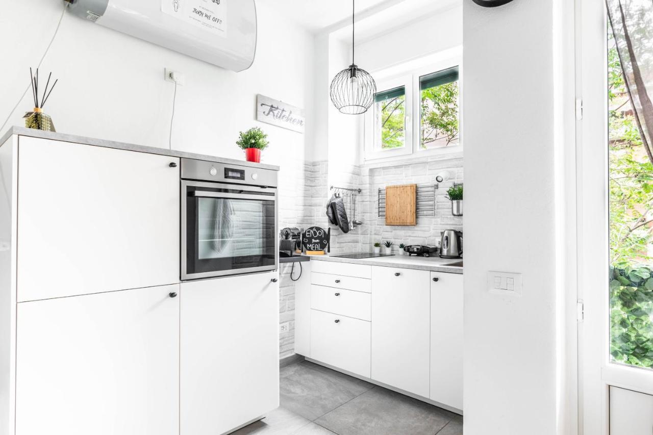 Eden House Sansiro-Duomo Netflix & Design Apartment Milan Exterior photo